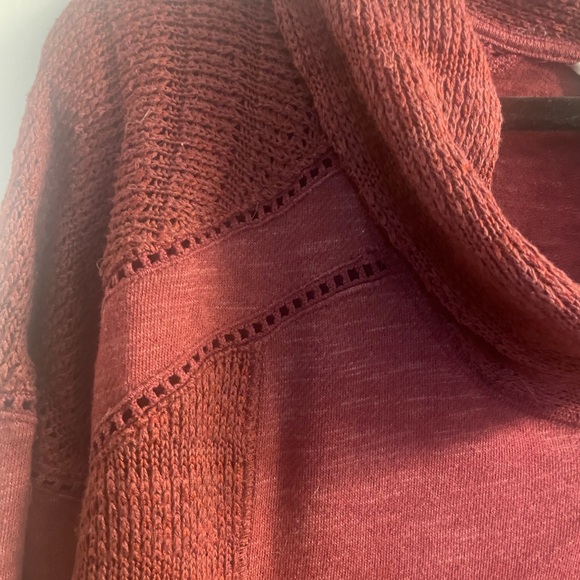 Lucky Brand XL Cowl Neck Sweater. Includes 1 front pockets for both hands - Picture 5 of 10